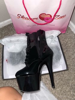 Black 7” Laced up Pleasers Size 8