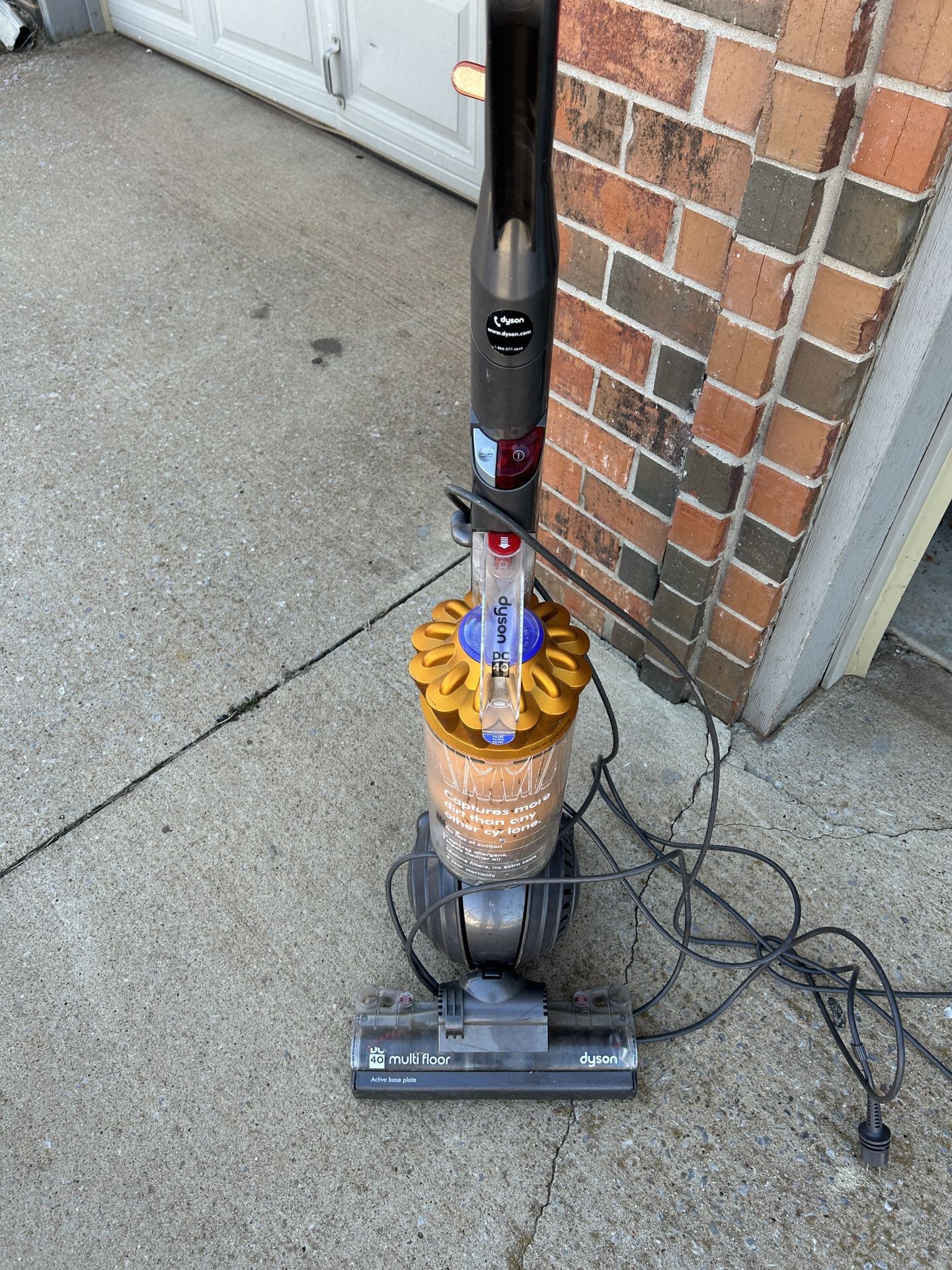 Dyson Vacuum 