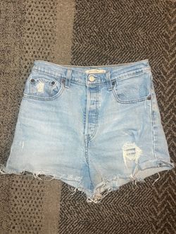 Levi’s Ribcage Women’s  Shorts - Size 29