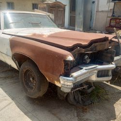 1971 Pontiac Grand Prix $4000 O.B.o
