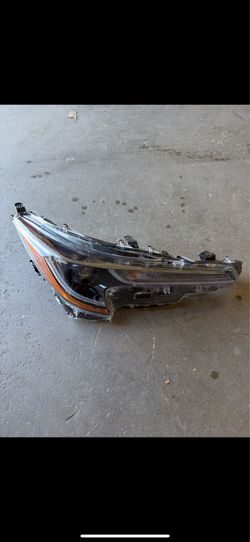 2026 toyota corolla headlight