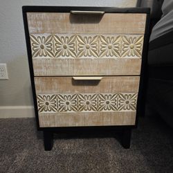 Farmhouse 2-Drawer nightstand French Country Hand-Carved Flower Pattern Front 