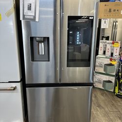 Samsung 3- French door, smart refrigerator with family hub stainless steel Read Description