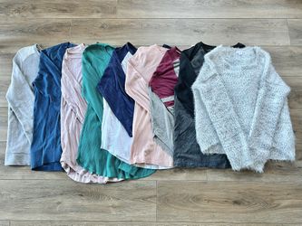 Woman’s Clothes Lot size Large