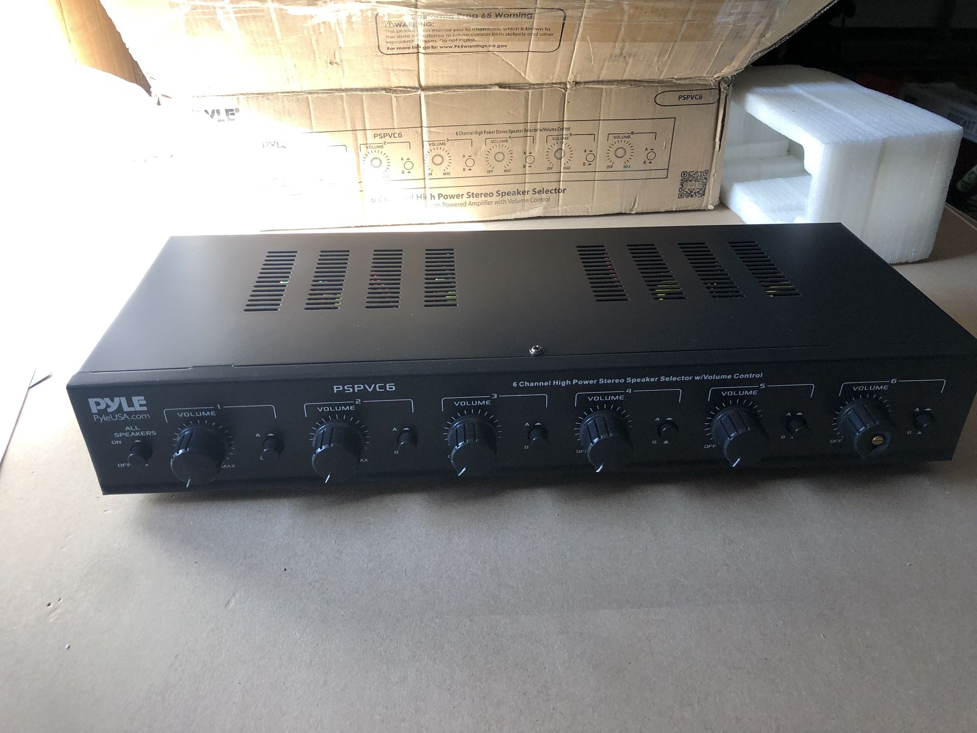 Pyle PSPVC6 Speaker Selector with Volume Control. (New Open Box Item)