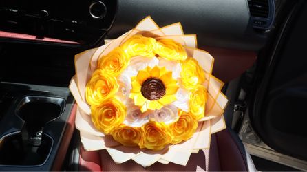 Sunflower & Yellow roses ribbon bouquet
