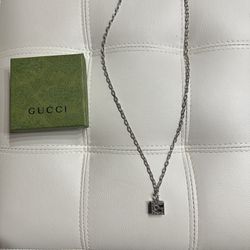 Gucci Necklace/Chain 