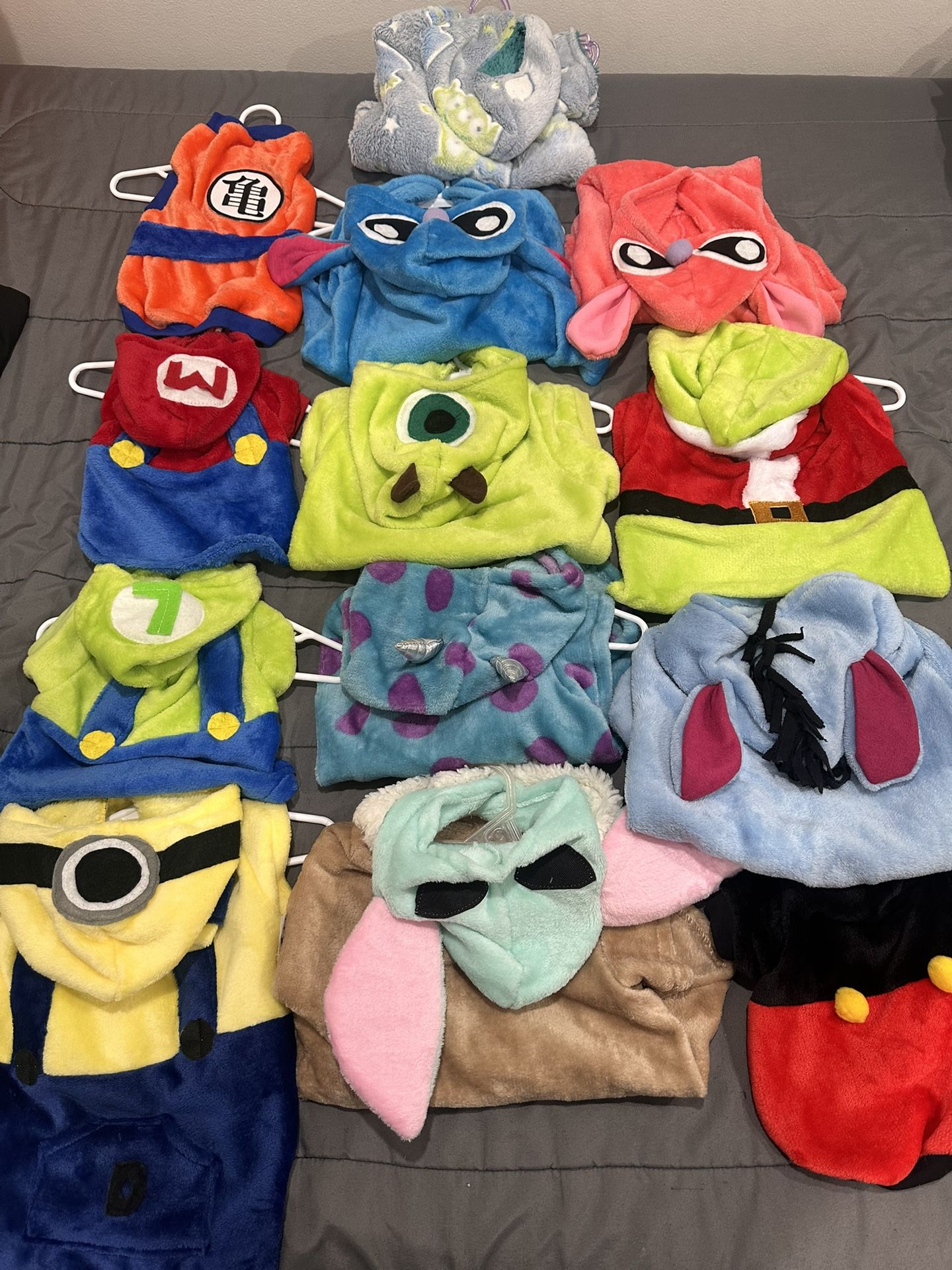 Costumes For Dogs/ Disfrases Para Perros