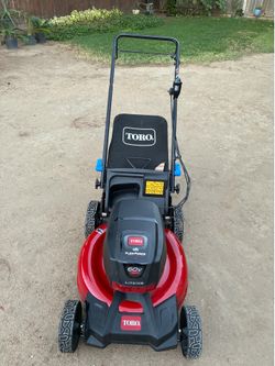 Toro 60V self propelled mower