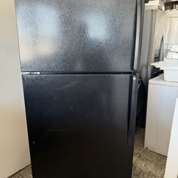 Whirlpool Top Freezer Refrigerator (Warranty Included)