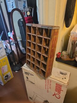 Vintage Wooden Pepsi distribution 24 pack rack bottles cans