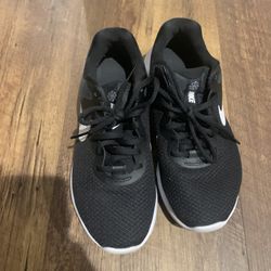 Nike Revolution 6 Next Nature Size 7