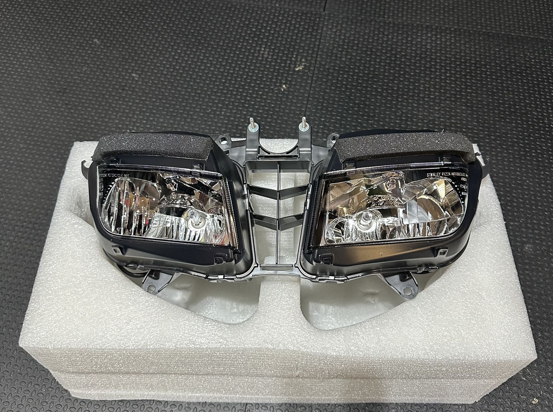 Honda CBR600rr OEM Headlight