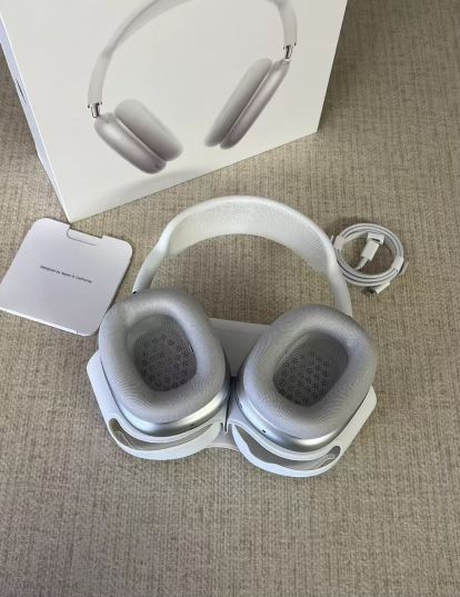 White Apple Maxes