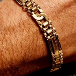 Mens Beautiful 14kt Gold Bracelet