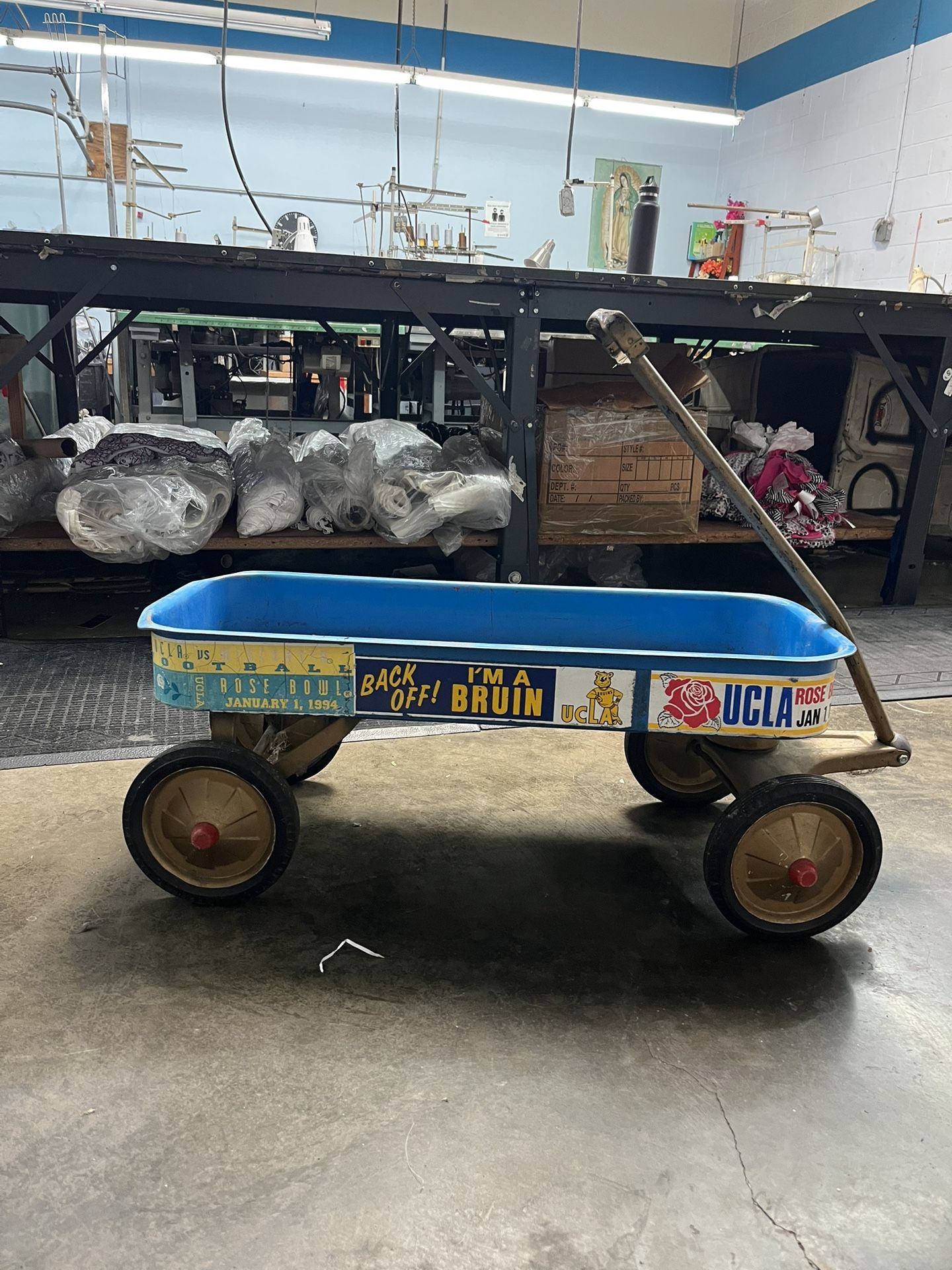 vintage Hamilton Greyhound wagon