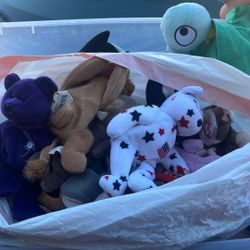 Giant Lot Of Rare And Not So Rare Beanie Babies 