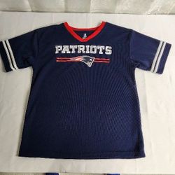 New England Patriots boy's navy blue short sleeve v-neck jersy size XL