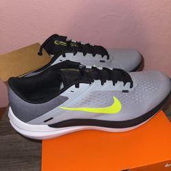 Nike Winflo Running Shoes