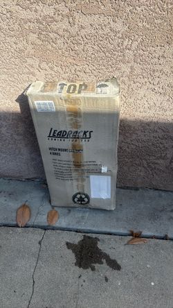 4 hitch mount car Bike rack . Brand new