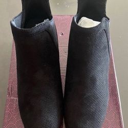 Women’s Boots Shoes Size 6.5