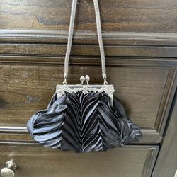 Small special occasion Pocketbook silver at the top - 6 inches