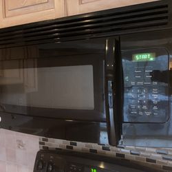 GE Electric Double Oven & Built In Microwave 