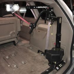 Bruno Curb Sider Power Lift w/ Remote