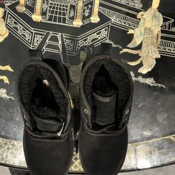 Uggs Black Size 7 Description *