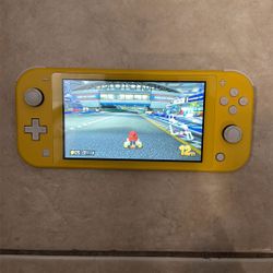 Nintendo Switch Lite Yellow