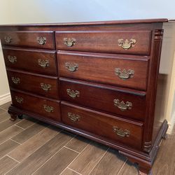 Genuine mahogany bedroom set with dovetailed drawers