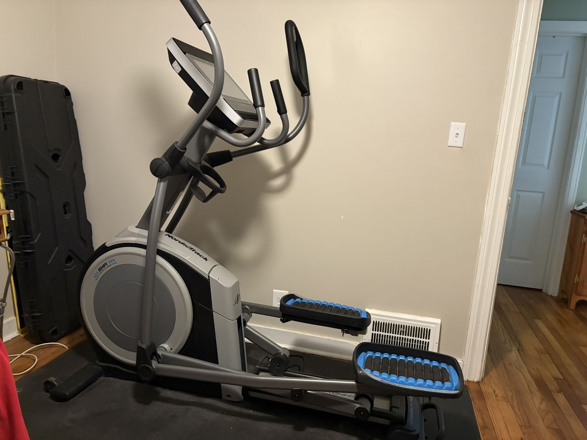 Nordic Trac Commercial 14.9 Elliptical 