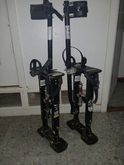 Warner Strap-N-Stride Aluminum Drywall Stilts - Black