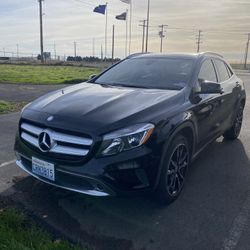 Mercedes 2016 GLA250 