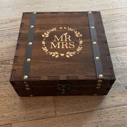 “Mr & Mrs” Wooden Box For Wedding Cards, Notes, Advice