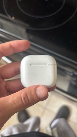 AirPods 4