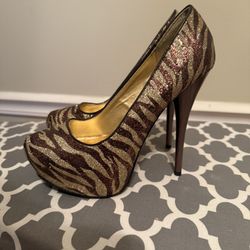 Qupid Zebra Print Heels Size 6.5 