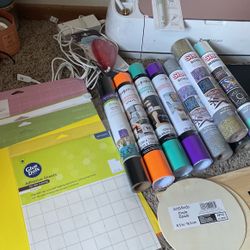 Cricut Machine With Extras