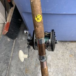 Very Nice Reel And Pole For Lake or River Fishing 