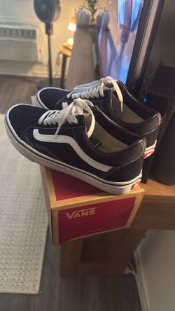 Vans Old Skool Black White Sneakers Womens 8