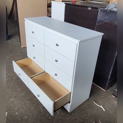 8 Drawer Dresser