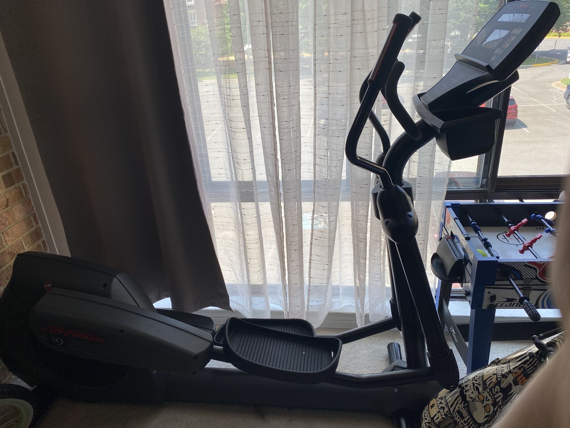 Free LIFE FITNESS X9I ELLIPTICAL CROSSTRAINER - BLACK