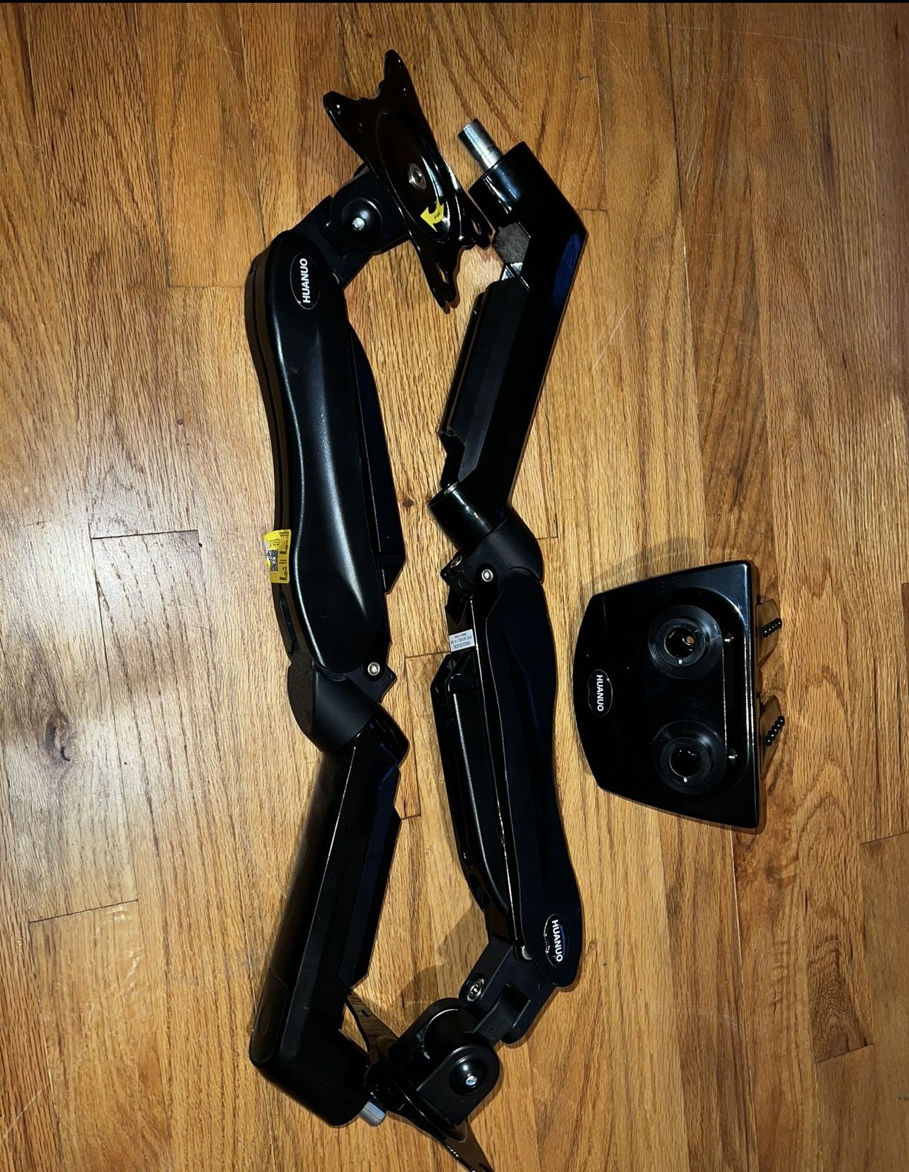 Huanuo dual monitor arms