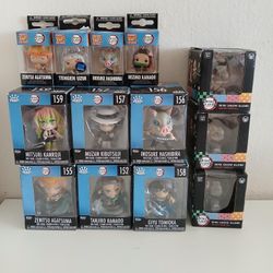 First come first pick up!
All for Only 40 dollsrs.
6  mini Funko Demom slayer character brand New and  4 Funko Demon slayer key chain New and 3 Funko 