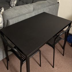 Table plus 2 Chairs