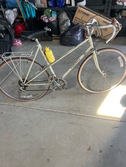 Vintage girls univega spirtour Made In Japan 12 Speed Bicycle