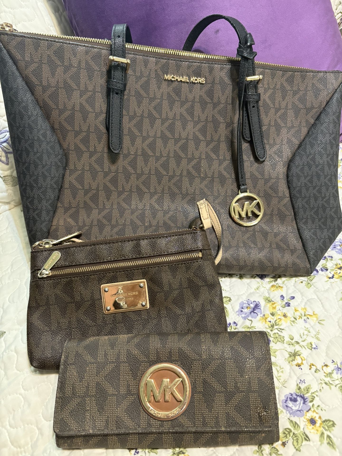 3 Piece Michael Kors Purse Set $100.00