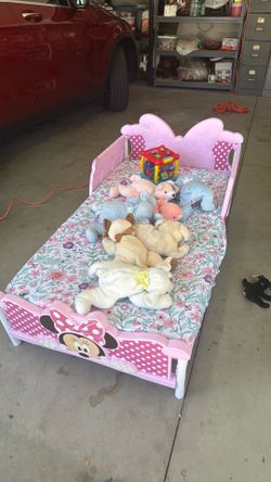 Disney minnie mouse bed