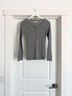 Hollister Gray Long Sleeve Top