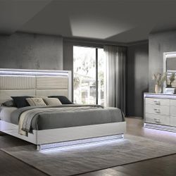 4 PC SET  1 QB+ 1 DR + 1 MR + 1 NS +  NEW IN BOX (MATTRESS AND CHEST SOLD SEPARATELY)